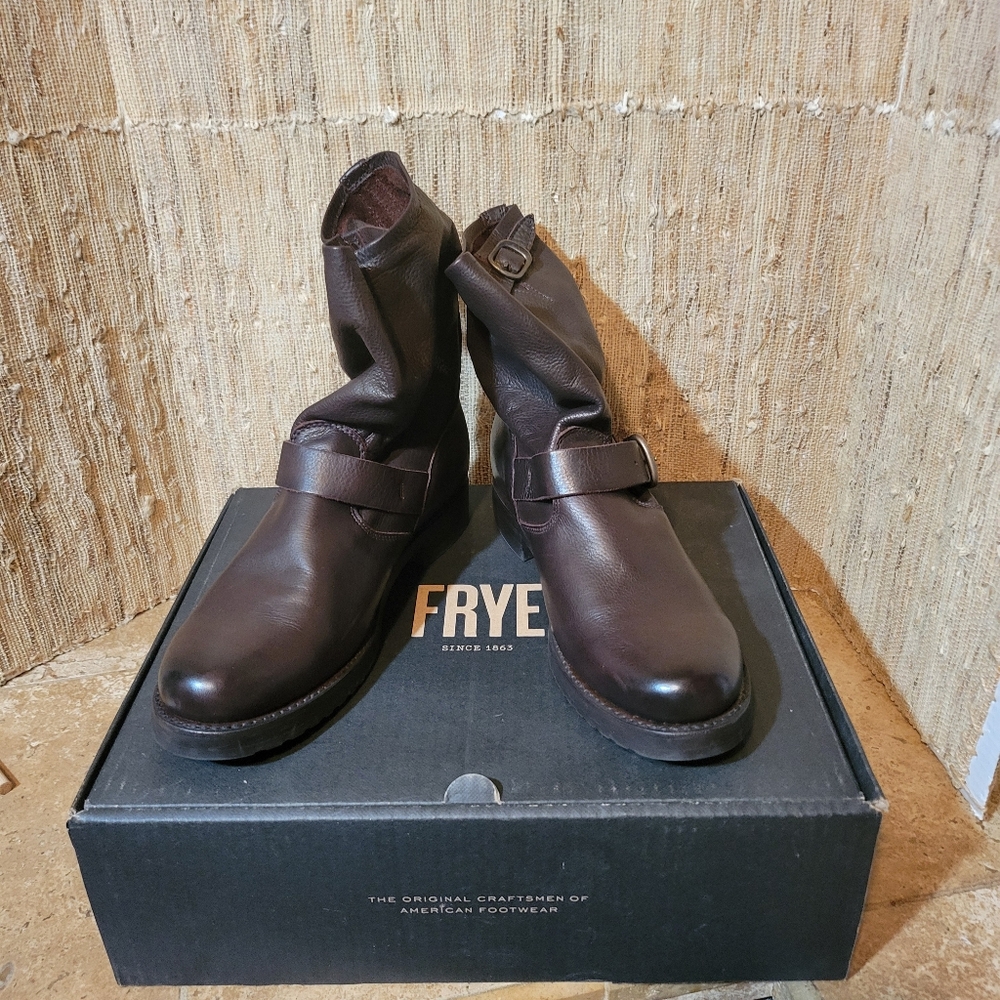 Frye Veronica Short Women's Dark Brown Size 9.5 NIB
